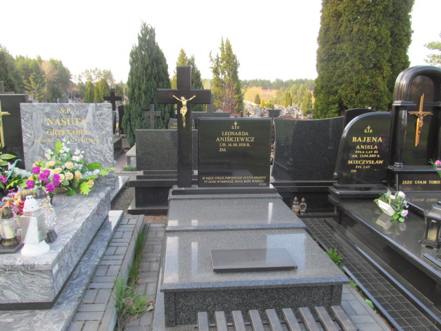 Grób Leonarda Aniśkiewicz